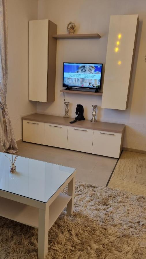 Charm 2 Palas Apartment Ясси Екстер'єр фото