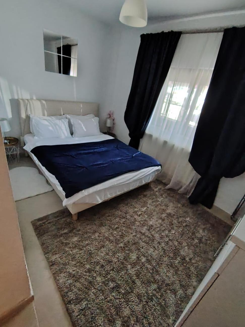 Charm 2 Palas Apartment Ясси Екстер'єр фото